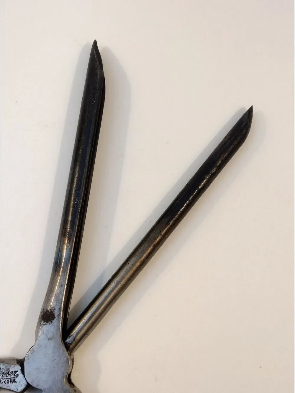 Antique Acier C Paris France Metal Curling Iron